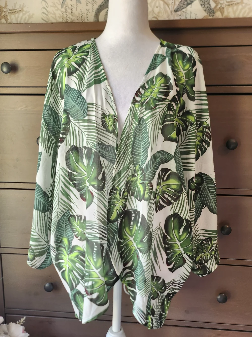 Tropical Leaf Kimono Cardigan - Green & White - Picture 2 of 7